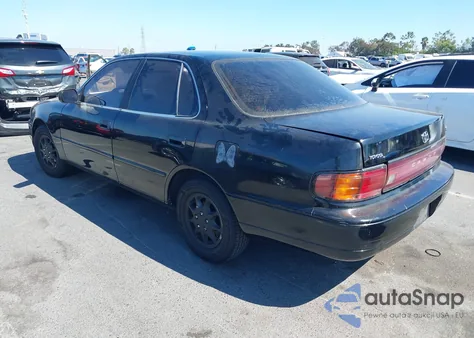 1993 Toyota Camry Xle z USA, uszkodzony, nr VIN JT2SK13E6P0139357